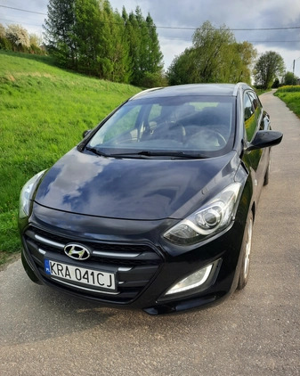 Hyundai I30 cena 39999 przebieg: 211000, rok produkcji 2016 z Pyrzyce małe 67